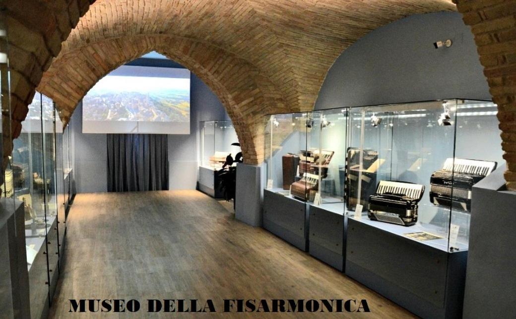 1 La Fisarmonica Del Conero Daire Castelfidardo Dış mekan fotoğraf
